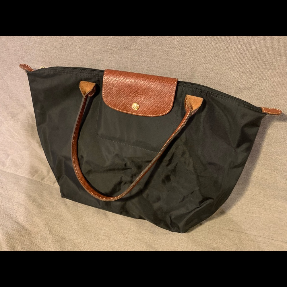 Longchamp medium tote black